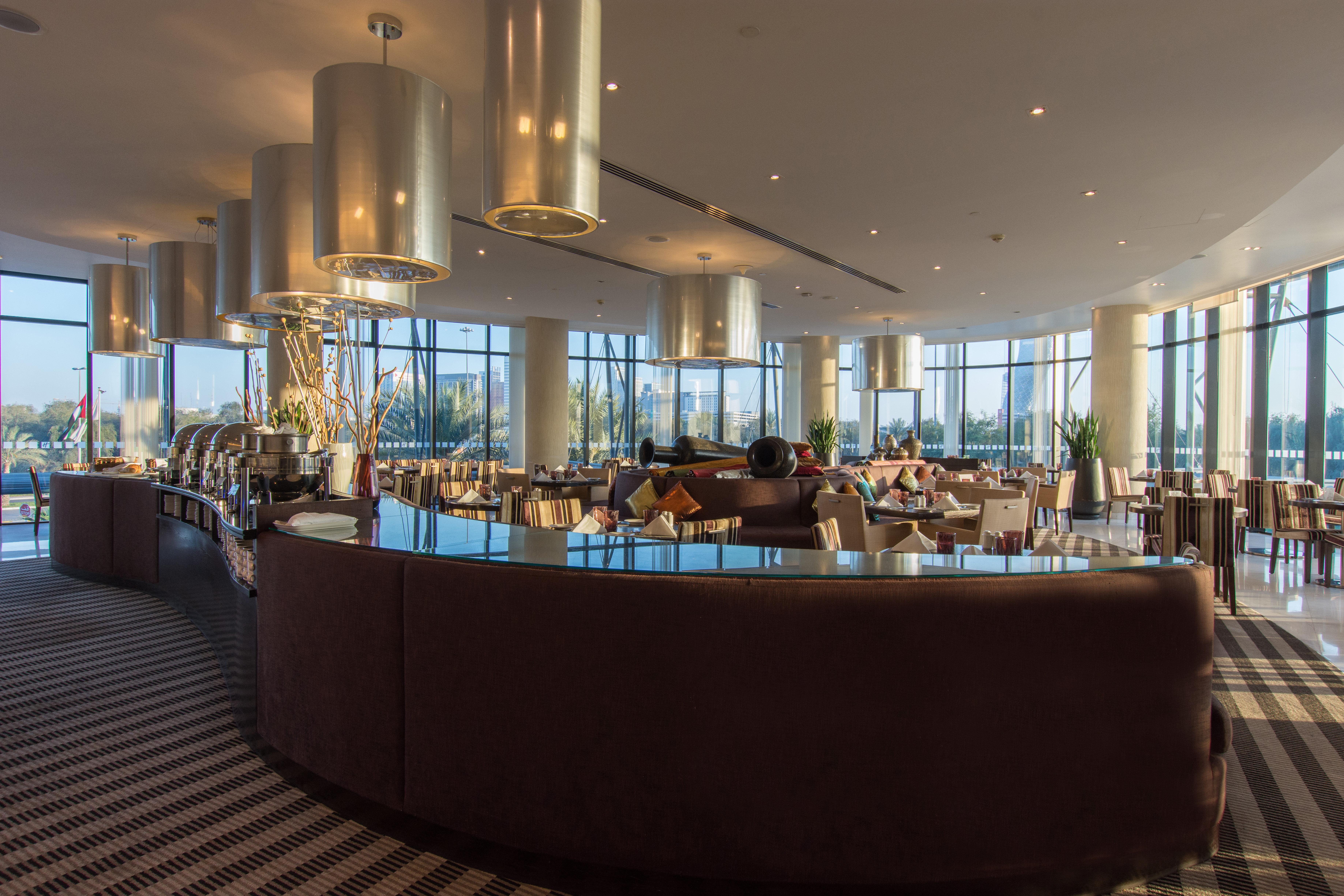 Holiday Inn Abu Dhabi, An Ihg Hotel Exterior foto